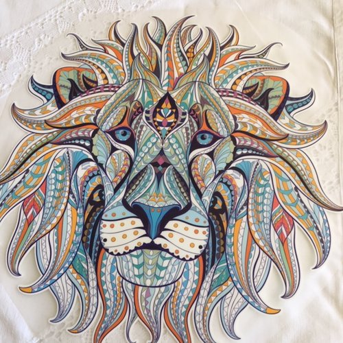 Patch d'un magnifique lion bleu, 23.5 cm par 24 cm environ, à fixer au fer sans vapeur, vente à l'unité
