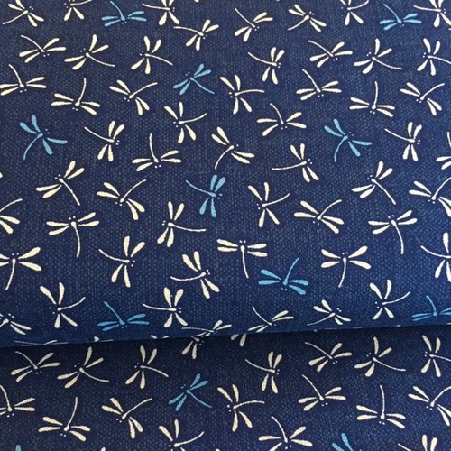 Tissu japonais, en coton, sevenberry, avec des libellules, tombos, bleu marine et écru, bleu, 110 cm de laize, vente par 25 cm