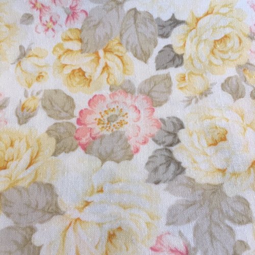 Tissu japonais, 100% coton, quilt gate ruru, rose perfume, jaune, rose, écru, taupe, vente par 25 cm de haut sur 110 cm de large