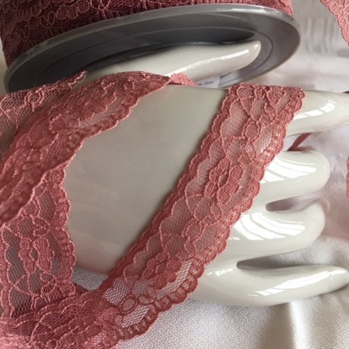 Dentelle rachel, en nylon, 25 mm de large, couleur rose ancien, vendue par deux mètres