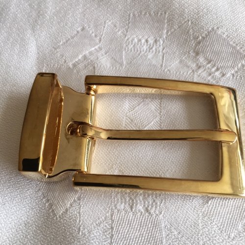 Boucle de ceinture en métal, à griffes, 5.9 cm / 4 cm, couleur or, neuve, vendue à l'unité