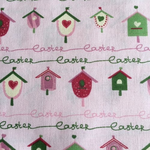 Pâques : tissu en coton rose doux, cages à oiseaux, "happy easter", laize de 1.50 m, vendu par 25 cm