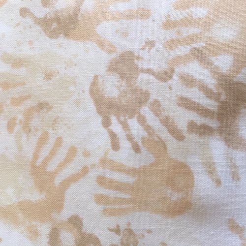 Tissu makower, 100 % coton, bake sticky hands, empreintes de mains de bébés, tons beige, 60 cm/55 cm de large, au coupon
