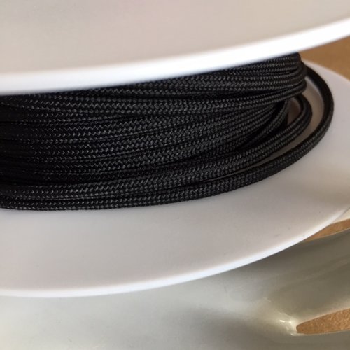 Cordon, lacet en polyester, 3 mm de diamètre, de couleur noire, made in france, vente au mètre