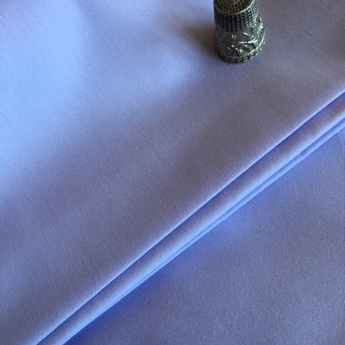 Tissu uni, coton élasthanne, ton lilas, chambray, laize de 1.10 cm, vente par 50 cm de haut, neuf