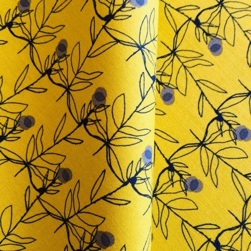 Tissu pur coton, dashwood, choisi pour sa couleur, bouton d'or, et ses fleurs fines bleues, vente par 25 cm /112 cm