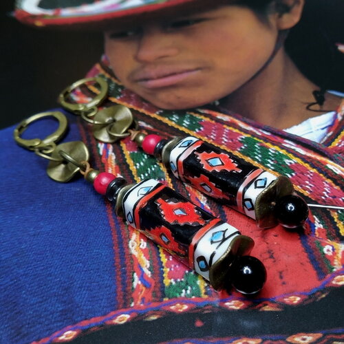Boucles d'oreille ethniques/pérou, céramiques péruviennes artisanales, perles au chalumeau et howlite, rustique, ethnique chic, cadeau femme