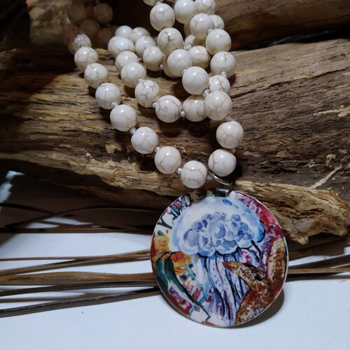 Long collier sautoir boho chic en howlite naturelle avec pendentif céramique artisanale, fonds marins, collier gemmes, cadeau femme.