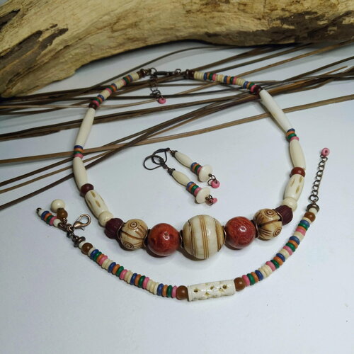 Parure ethnique, perles tribales en os et corne, corail gorgone, ivoire/rouge/multicolore, collier + bracelet + boucles d'oreilles, cadeau