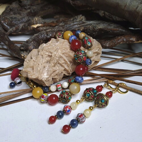 Duo bracelet et boucles d'oreille ethniques asie/tibet, perles artisanales népalaises, cornaline aventurine et sodalite, chevron,multicolore