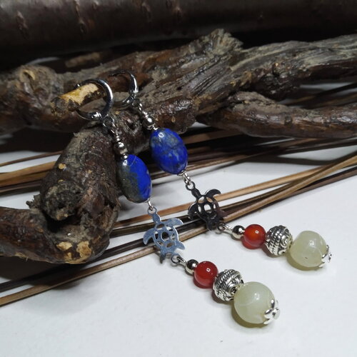 Boucles d'oreilles longilignes, ethniques chic, bohèmes, lapis lazuli jade et cornaline, pierres fines, tortue acier, longues, cadeau femme