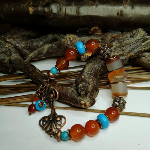 Bracelet bohème, ethnique chic, différentes cornalines, magnésite, pierres fines naturelles,   bleu et rouge orangé, élégant, cadeau femme