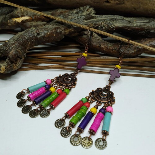 Boucles d'oreille chandelier multicolores, gypsy, perles en howlite, hippies, bohèmes, printemps/été, estivale, gaies, hippie, cadeau femme
