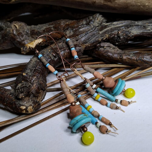 Boucles d'oreilles rustiques, ethniques, magnésite, terre cuite africaine et lampwork, bleu/jaune, tribales, cadeau femme
