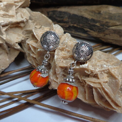 Boucles d'oreille boho chic, perles au chalumeau orange/jaune, été, printemps, lampwork, puces  d'oreilles argentées, cadeau femme