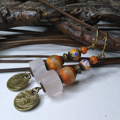 Boucles d'oreilles ethniques inspiration tibet/népal, perles quartz et agates dzi tibétaines, perles à chevrons tibet, ocre, cadeau femme