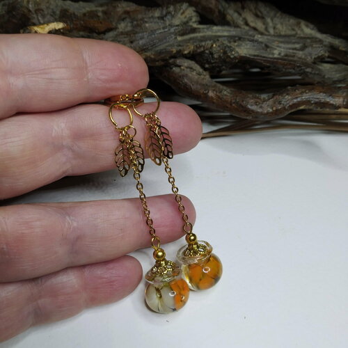 Longues et élégantes boucles d'oreilles perles artisanales en verre filé au chalumeau, chic, nature, fleuri, blanc/orange, délicates, cadeau