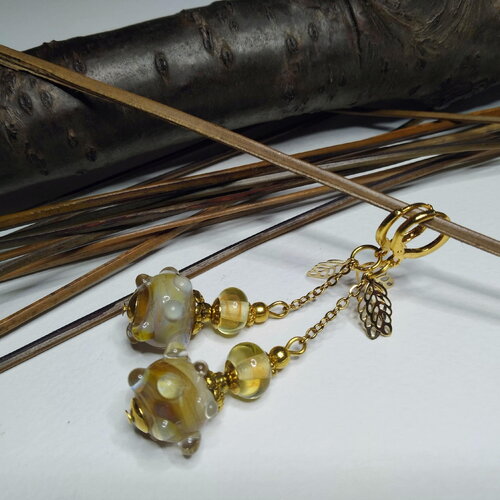 Élégantes boucles d'oreilles perles artisanales en verre filé au chalumeau, bohème chic, champagne/or, romantiques, délicates, cadeau femme