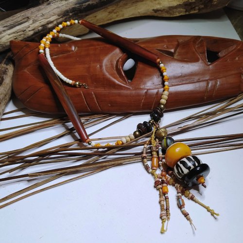 Collier ethnique tribal avec pendentif, perles corne et os, bois, ancienne perle marocaine, jaune/marron/blanc, rustique, cadeau unisexe
