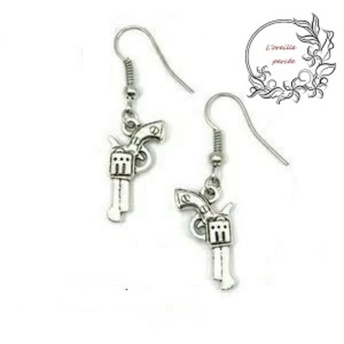 Boucle d'oreille colt