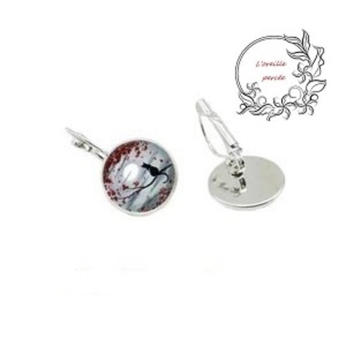 Boucle d'oreille chat sur sa branche