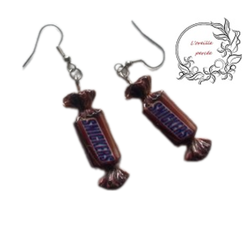 Boucle d'oreille bonbon snickers