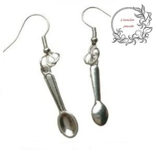 Boucle d'oreille petite cuillère