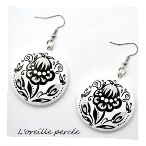 Boucle d'oreille ronde fleurie bois 45mm