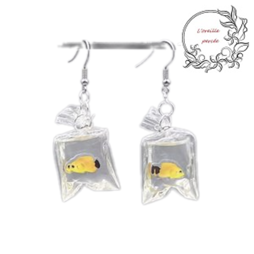 Boucle d'oreille sachet et son poisson jaune queue noire