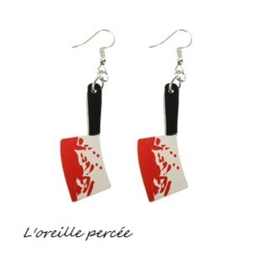 Boucle d'oreille hache ensanglantée