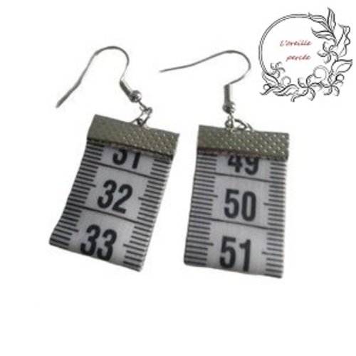 Boucles d'oreilles mètre ruban blanc