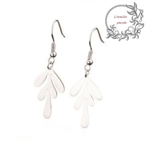 Boucle d'oreille pendante feuille argentée