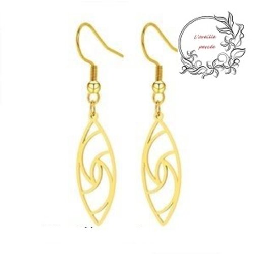 Boucle d'oreille pendante dorée