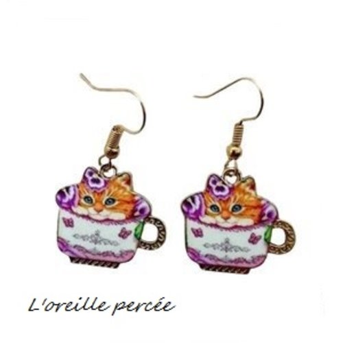 Boucle d'oreille émail chat dans tasse