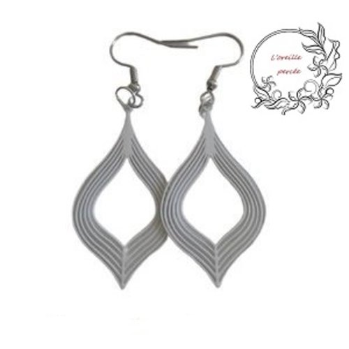 Boucle d'oreille estampe filiforme blanche