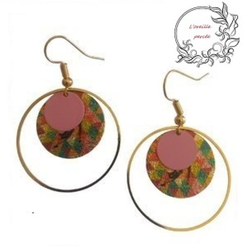 Boucle d'oreille pendante à motif et chat noir