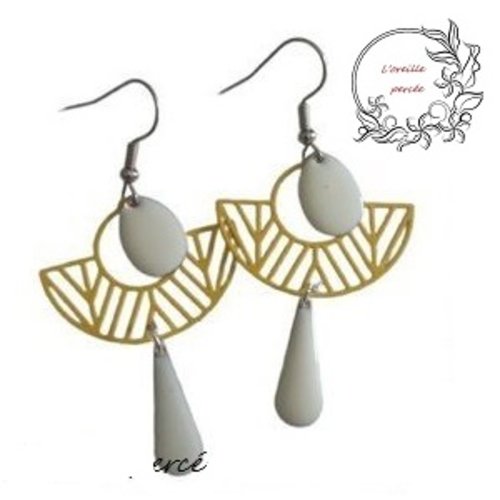 Boucle d'oreille d'estampe et d'émail (jaune/beige)