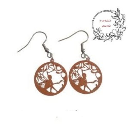 Boucle d'oreille estampe fée orange claire