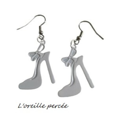 Boucle d'oreille talon aiguille blanc