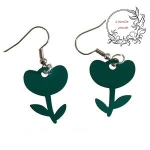 Boucle d'oreille fleur verte