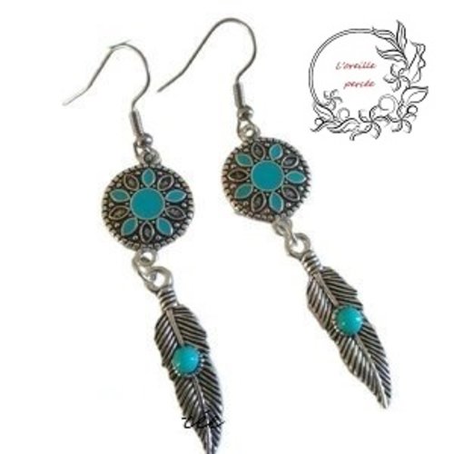 Boucle d'oreille plume et son connecteur fleuri