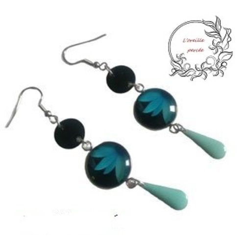 Boucle d'oreille cabochon fleuri et ses pampilles émail