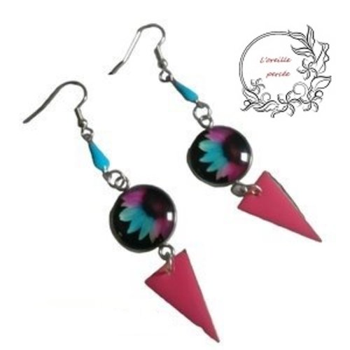 Boucle d'oreille cabochon fleuri et ses pampilles émail