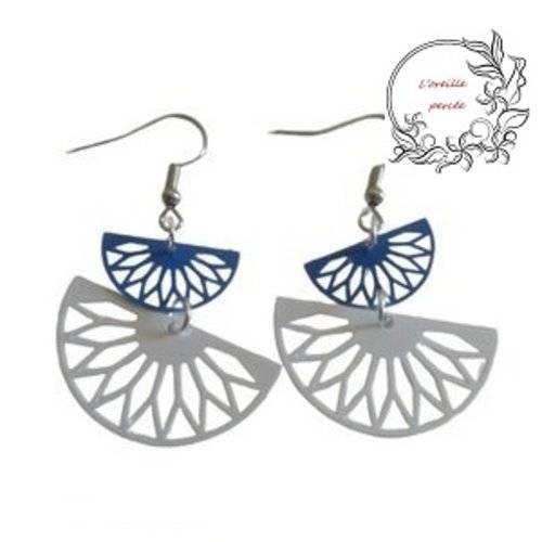 Boucle d'oreille duo d'éventail (blanc/bleu)