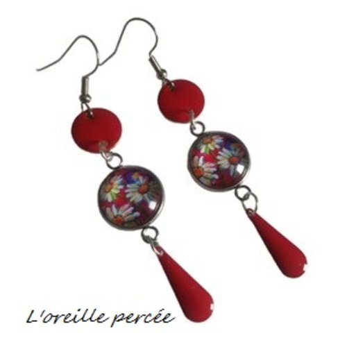 Boucle d'oreille cabochon motif fleur et ses pampilles émail