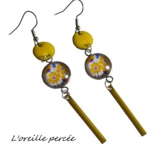 Boucle d'oreille cabochon motif fleur et ses pampilles émail