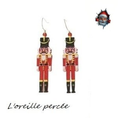 Boucle d'oreille casse noisette rouge