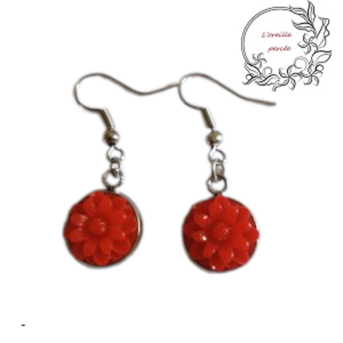 Boucle d'oreille fleurie rouge