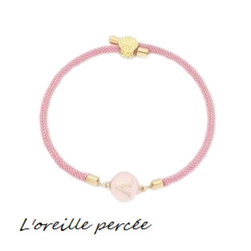 Bracelet cordon rose lettre v