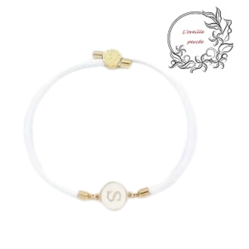 Bracelet cordon blanc lettre s